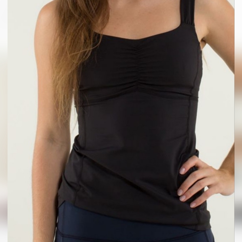 Lululemon Aria black tank top, Size 8